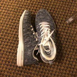 APL Women’s Tech Loom Pro - heather grey/white